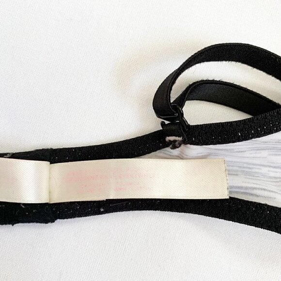 Victoria's Secret PINK wear everywhere push up bra - Size 32D - Picture 5 of 5